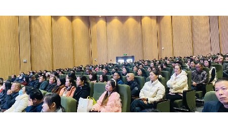 攜手共赴 圓夢(mèng)征程|郡華高級(jí)中學(xué)召開高二年級(jí)家長(zhǎng)會(huì)