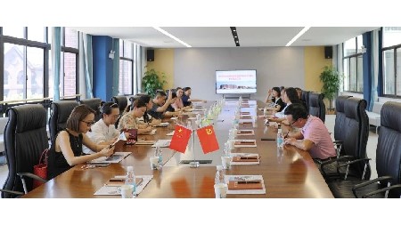 心系港區(qū)教育 引領(lǐng)學校發(fā)展|城陵磯新港區(qū)領(lǐng)導及區(qū)婦聯(lián)組織來郡華考查調(diào)研