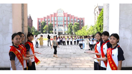 家校攜手，從一次溫暖的對(duì)話開始！